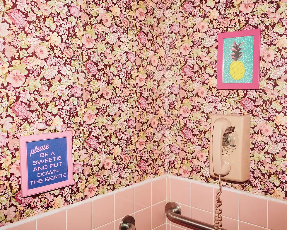 Motel Morris's Restroom, New York. Photo by Grace Ann Leadbeater.