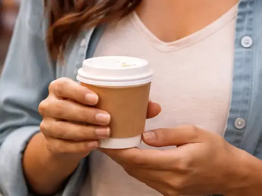 Single-Use Plastics Are Out: How UAE Cafés and Tea Operators Are Adapting in 2026