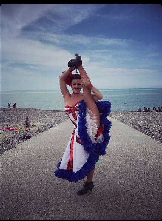 Danseuse french cancan crazyprod