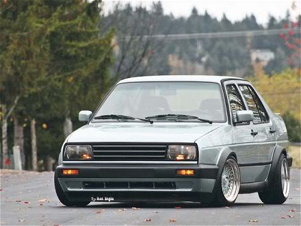 0604_z1990_Volkswagen_A2_Jetta_GLI_20_16vFront_Corner_Parked_On_Street_Low_Angle