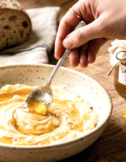 dandelion honey butter _edited_edited.jp