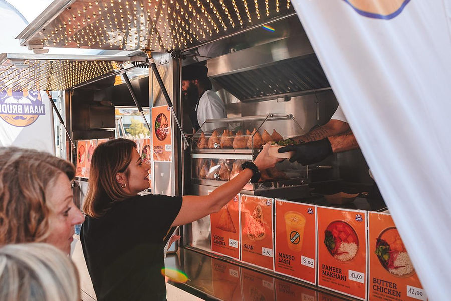 Naan Brueder Foodtruck.jpeg