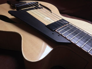 FIBONACCI CHIQUITA IN BLONDE