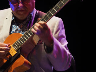 MARTIN TAYLOR SOLO CONCERT LINCOLN CATHEDRAL15th JULY