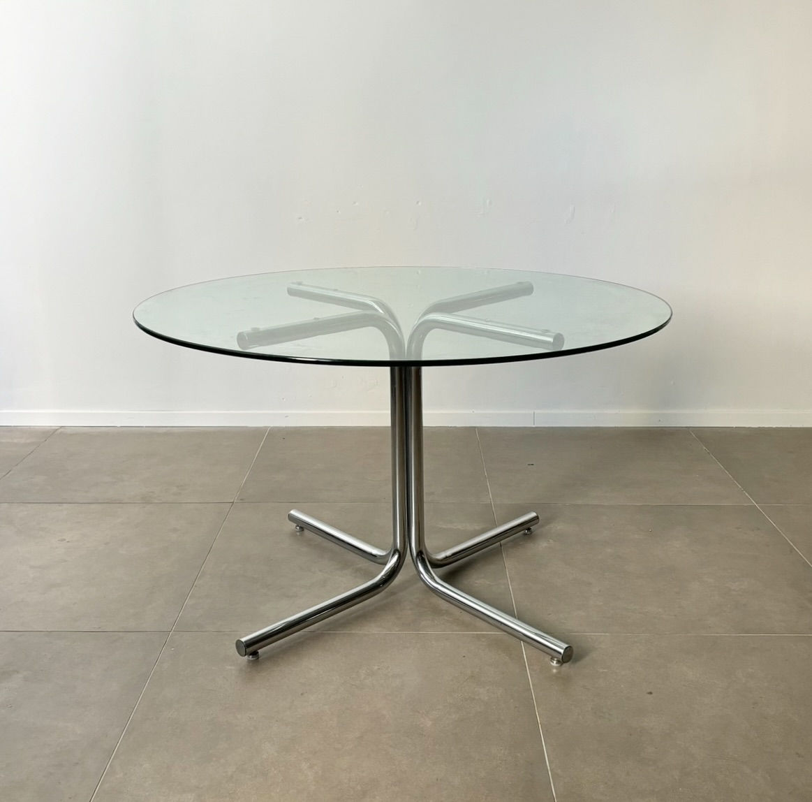 Dining table in glass and chrome attributed to Giotto Stoppino, 1970s Italy