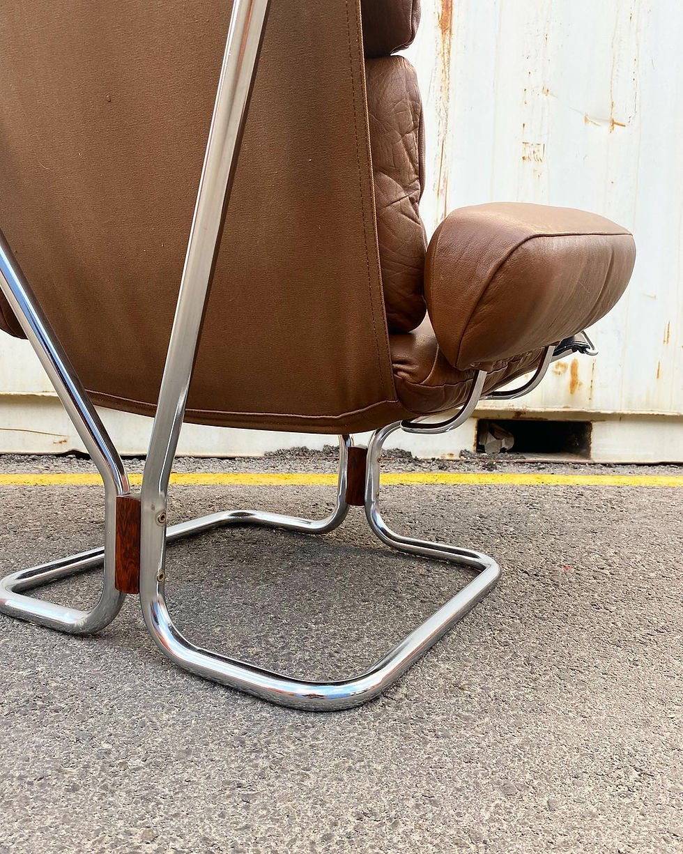 Thumbnail: Mcm “Wing” lounge chair designed by Harald Relling for Westnofa, 1970s Norway.