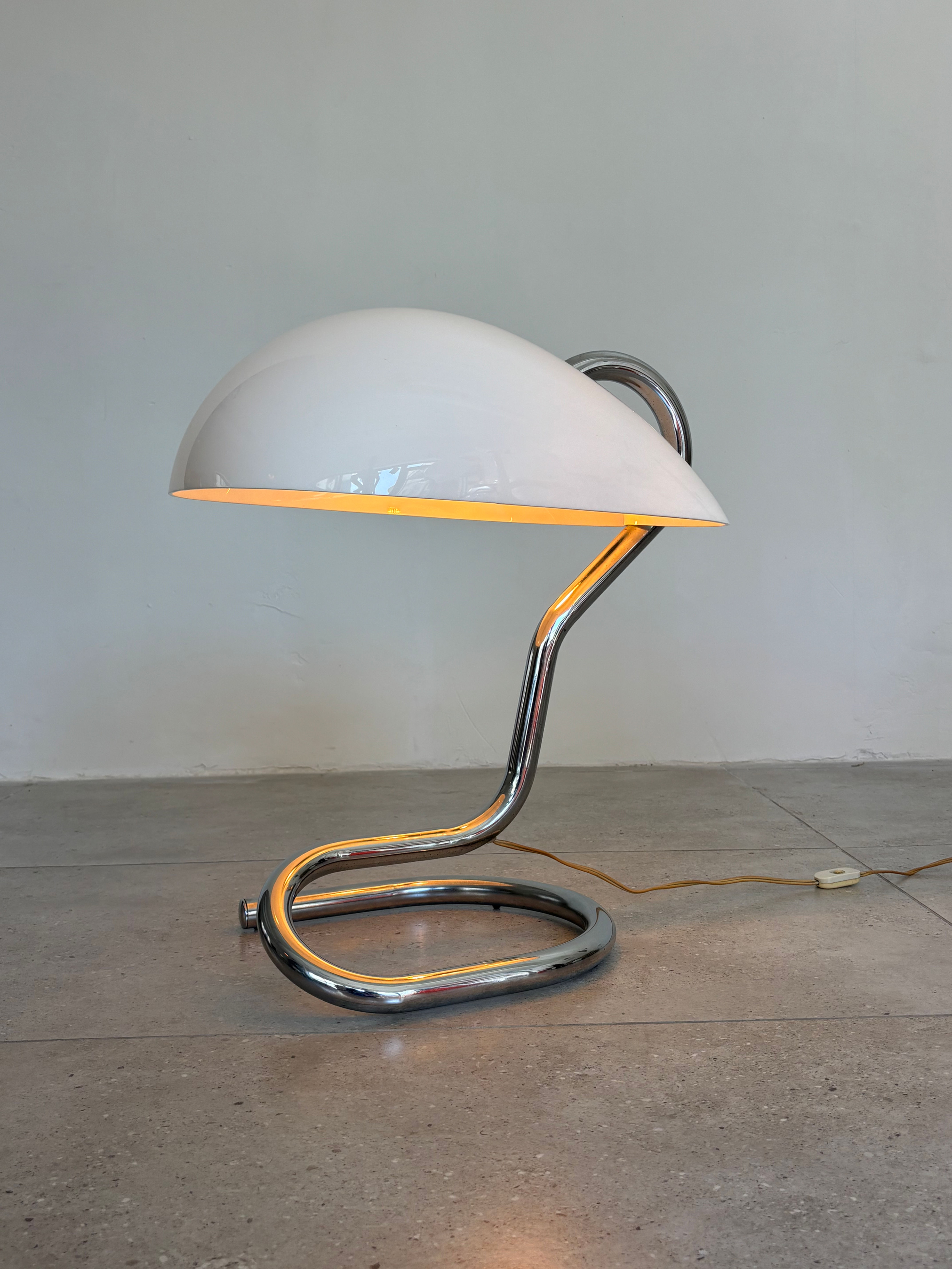 XL Cobra Table Lamp in Chrome & Acrylic, Italy, 1970s