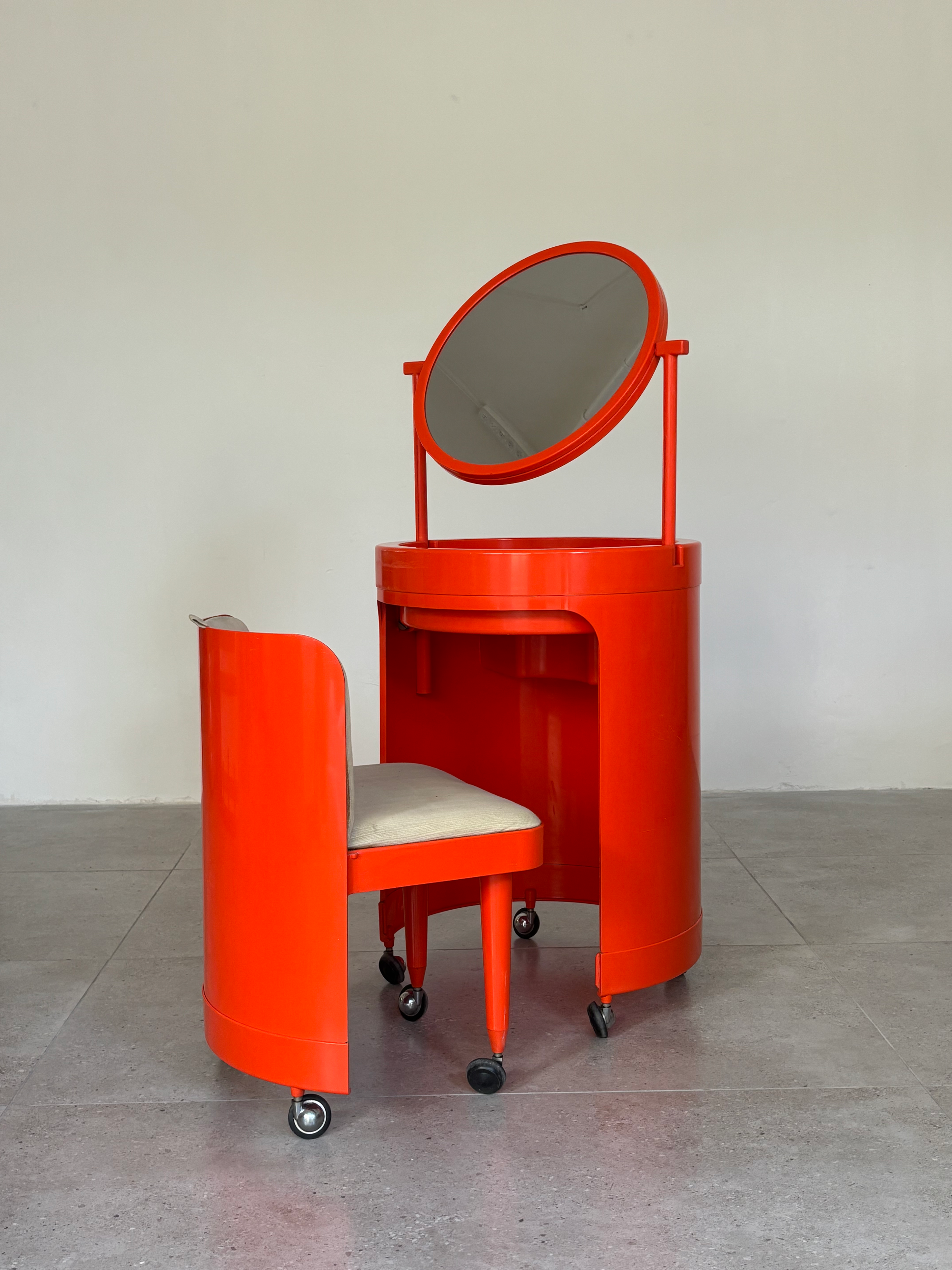 “Silvi” Atomic Orange Vanity by Studio Kastilia for Fanini Fain S.P.A. 1970s 