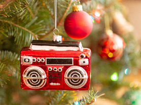 Tune In: XMAS-FM - Holiday Light Shows in Delaware