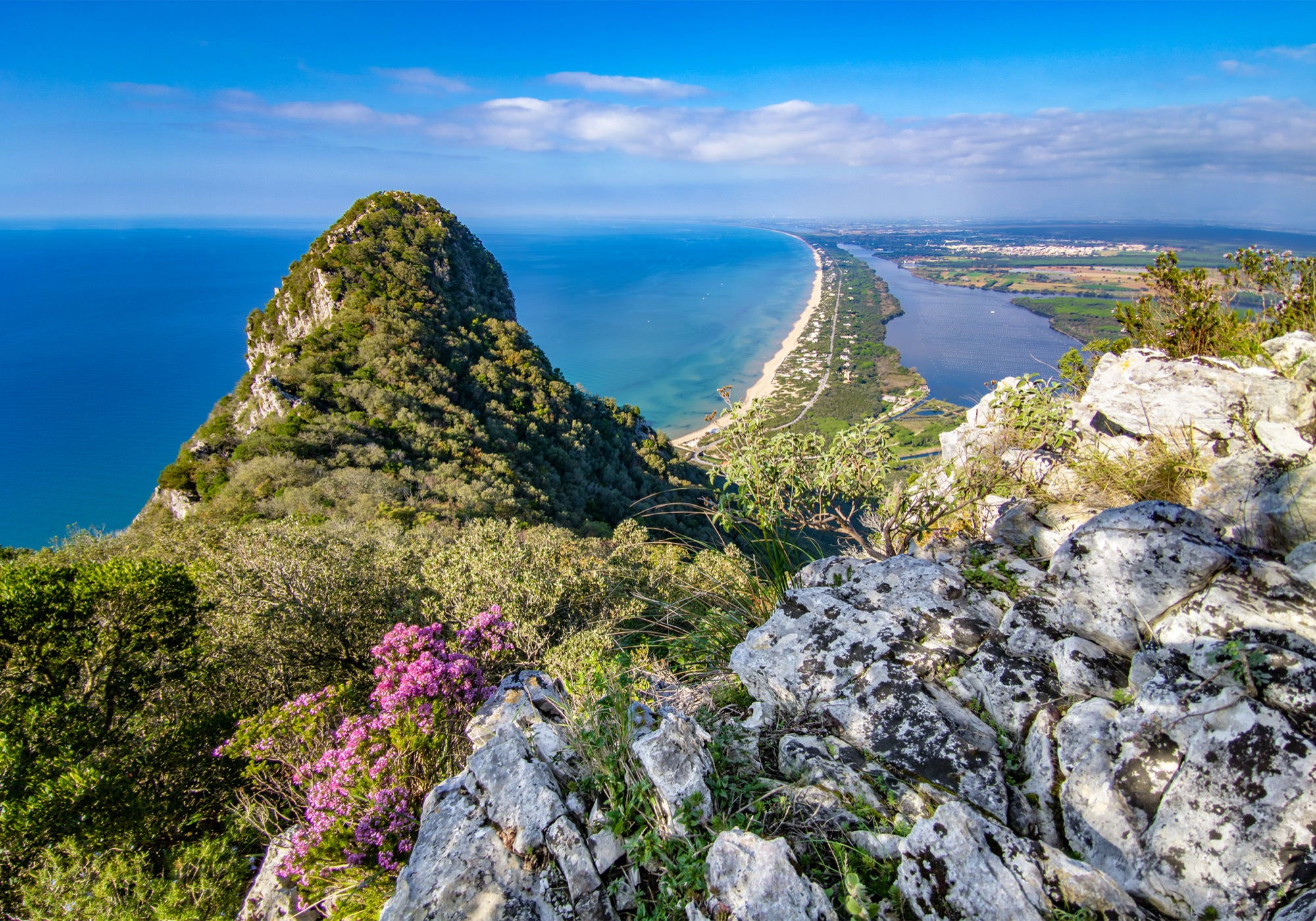 The pristine coastline and sandy beach of the Riviera di Ulisse, exploring the natural beauty of the Lazio region with your tour leader.