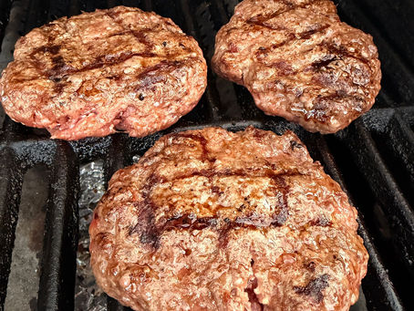 Das Geheimnis des perfekten Patties: Warum Ihr Burger-Wissen wahrscheinlich falsch ist