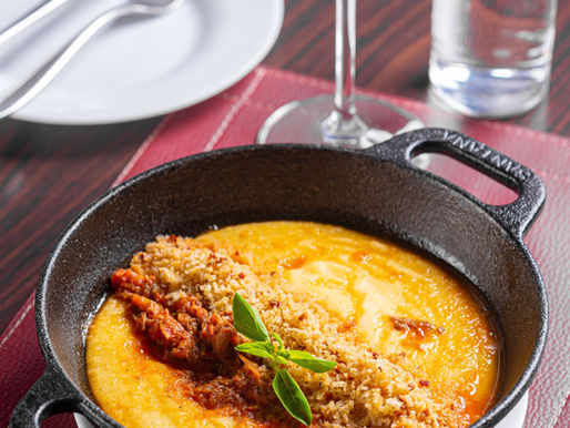 Receita afetiva: polenta cremosa com ragú de costela