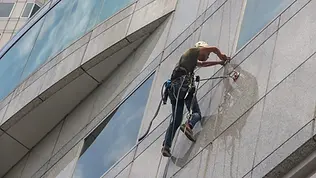 softwashing-services-blog-roof-cleaning-04.webp