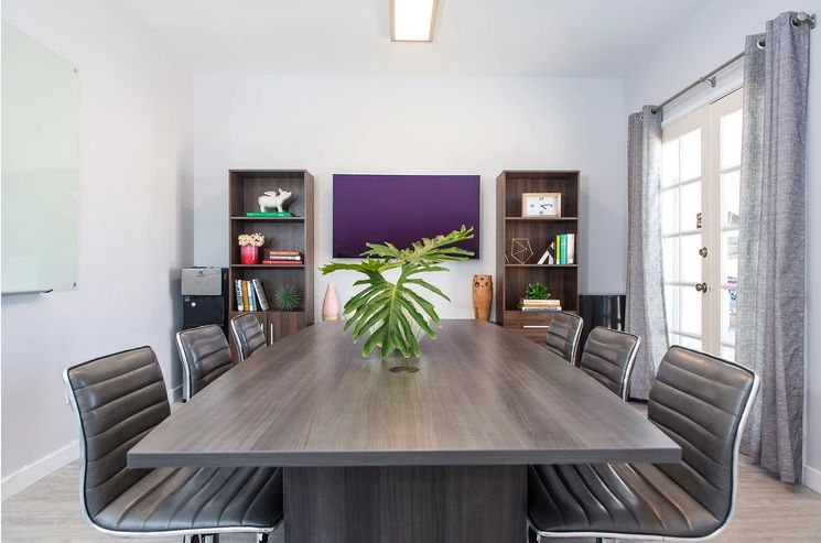 Where to Meet Clients When You Don’t Have an Office in Orange County