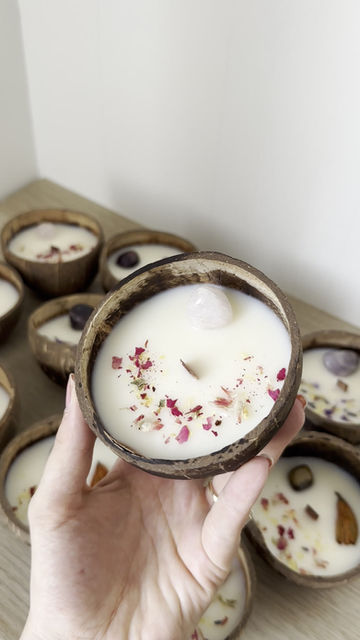 Miniaturbild: Crystal Coconut Candle