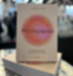 livre Accompagnée doula julie amic grossesse sans stress accouchement maternité