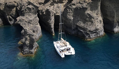 santorini-catamaran-arch-view.jpg