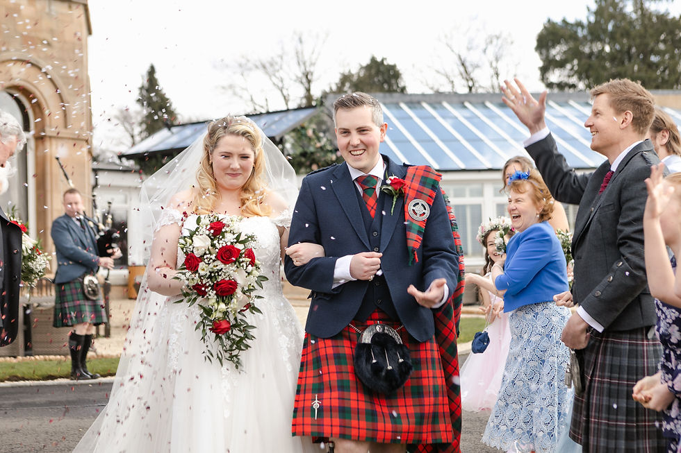 A Romantic Spring Wedding at Cornhill Castle | Annie Rees Photography