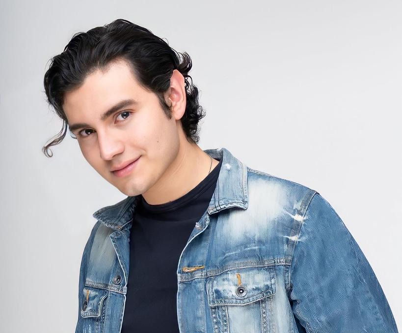 Charlie Torres presenta su sencillo "Duele" 