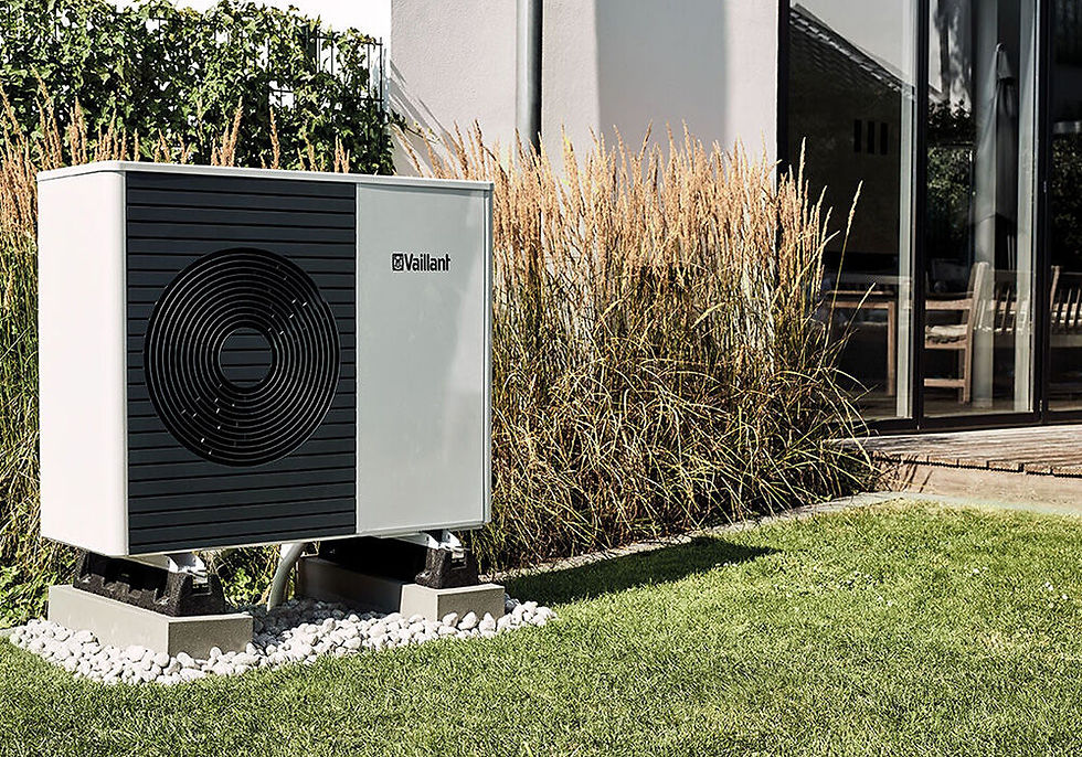 hybride warmtepomp geplaatst in achtertuin