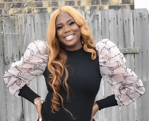 Naomi’s Bio!!.jpg
