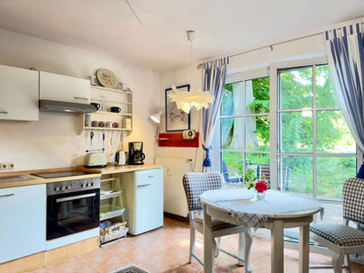 Wohnraum im
www.Sachsenhof-Scharbeutz.de - romantische Ferienwohnung im ehemaligen Obstgut