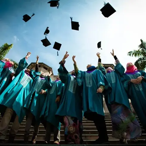 GAMBAR IIUM CONVOCATION 
ARTBYZYN