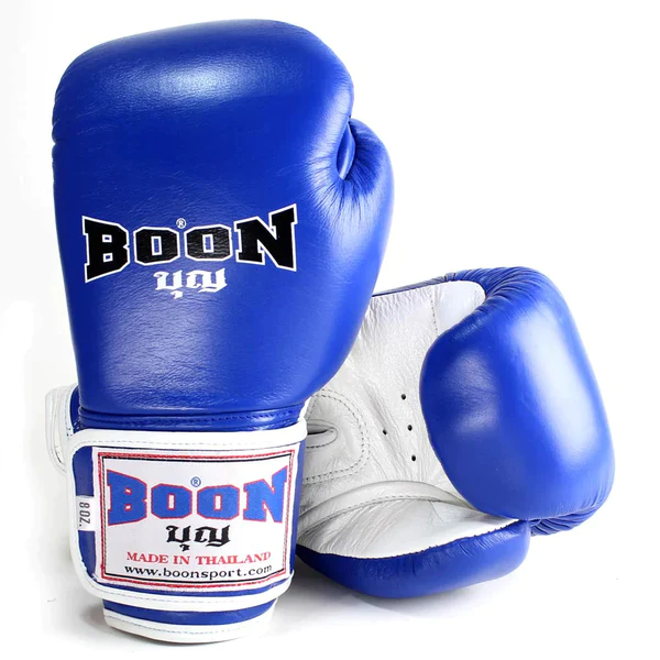 The Ultimate Guide to Choosing the Right Size Boxing Gloves for Fighters