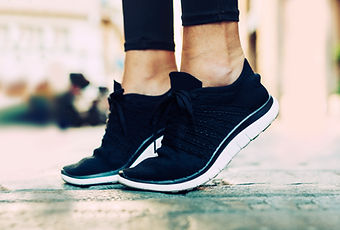 zapatos de gimnasia negro