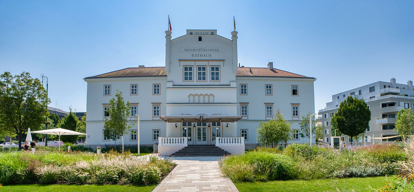Rathaus-Tulln_edited.jpg