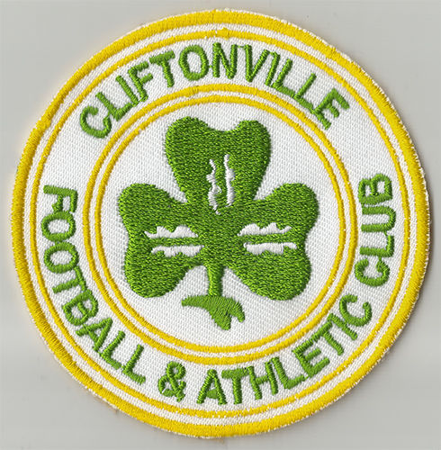 White, green and yellow crest patch