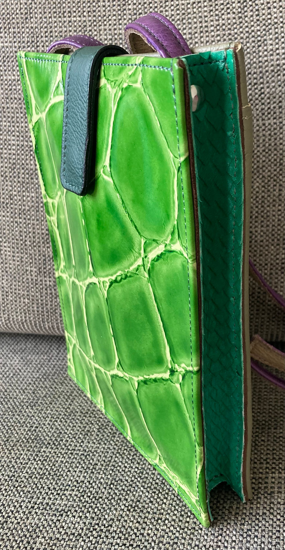 Thumbnail: Violet Green