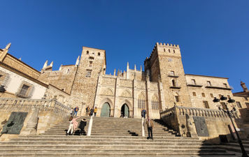 Miguel de Cervantes en el Monasterio de Guadalupe. Crónica de un viaje soñado.
