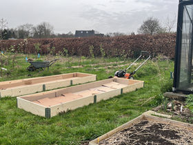 Spit niet! Waarom no-dig de basis is van natuurlijk moestuinieren