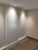 Armario a juego con puertas