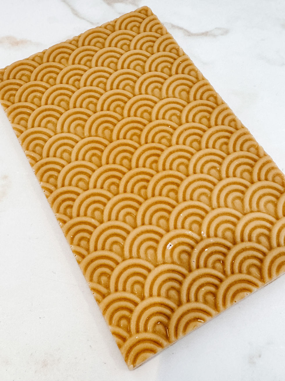 Thumbnail: Finch & Garter caramelised Belgian white chocolate bar ingredients and allergen information