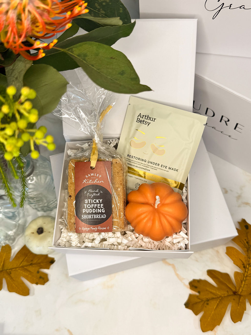 Halloween Boo Box for women with autumn treats and self care gift