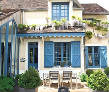 hotels along the highway in France