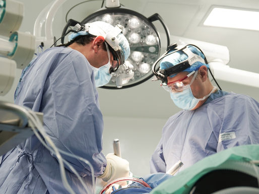 De acuerdo con cifras de ProColombia, el turismo médico en el país pasó de 25.000 pacientes internacionales en 2015 a 85.000 en 2023,
