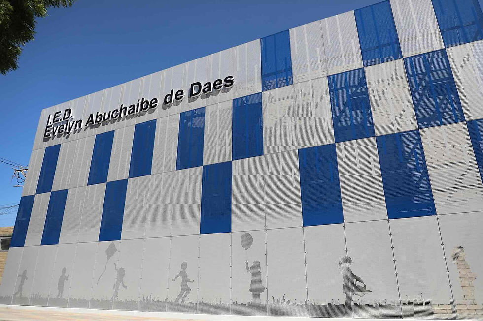 IED Evelyn Abuchaibe de Daes.