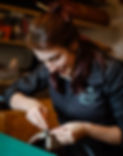 Artisan-maroquinier-laissac-aveyron-cuir-equintense