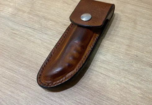 fourreau-etui-cuir-couteau-moulé
