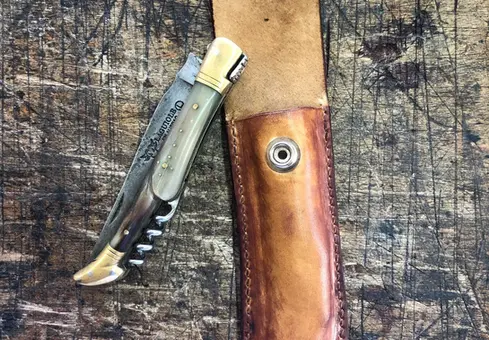 couteau-laguiole-cuir-etui
