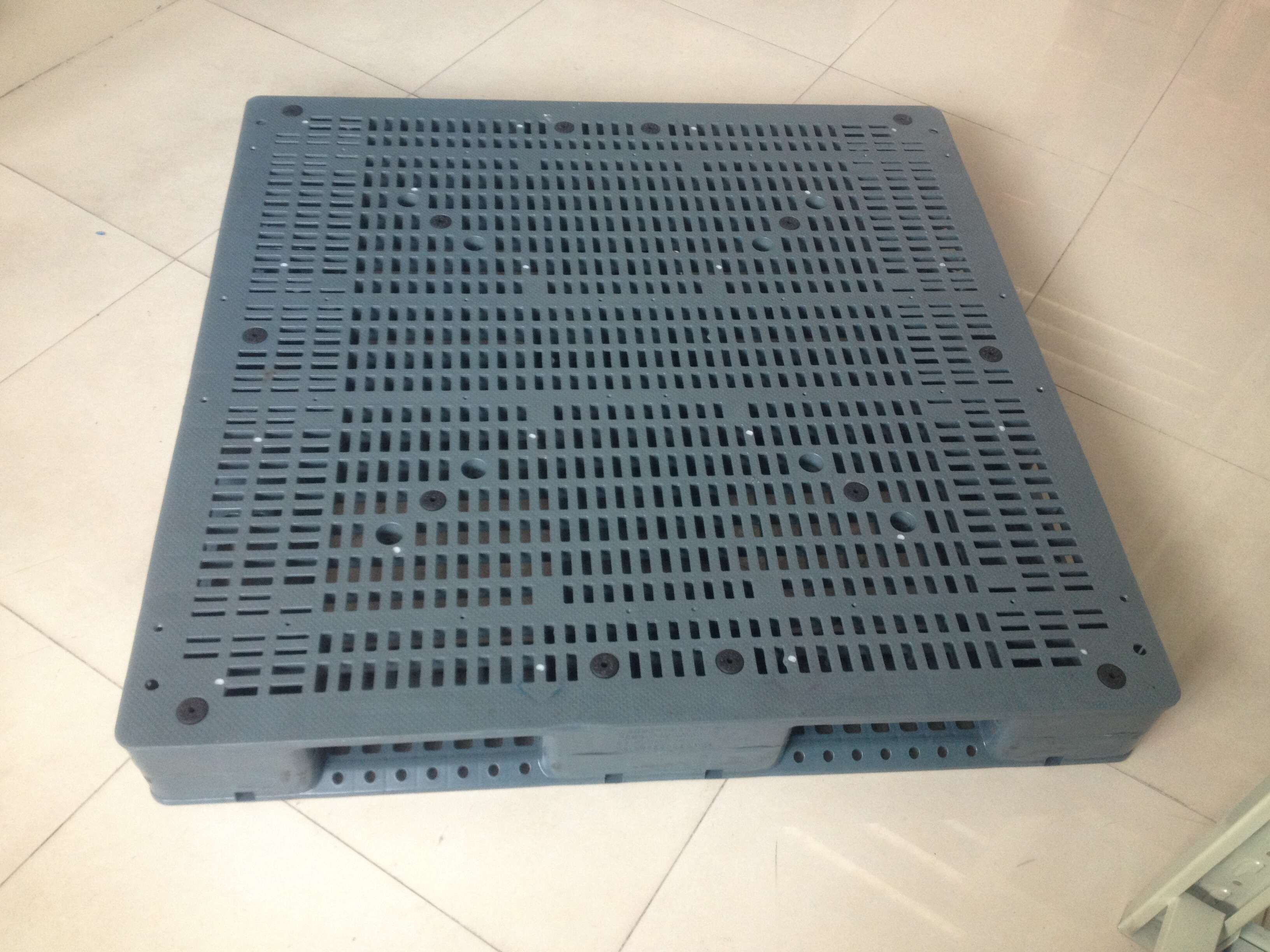 China Top Quality Plastic Pallets Manufactured by Enlightening Plast