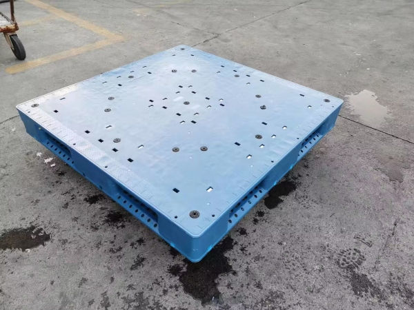 China Top Quality Plastic Pallets Manufactured by Enlightening Plast