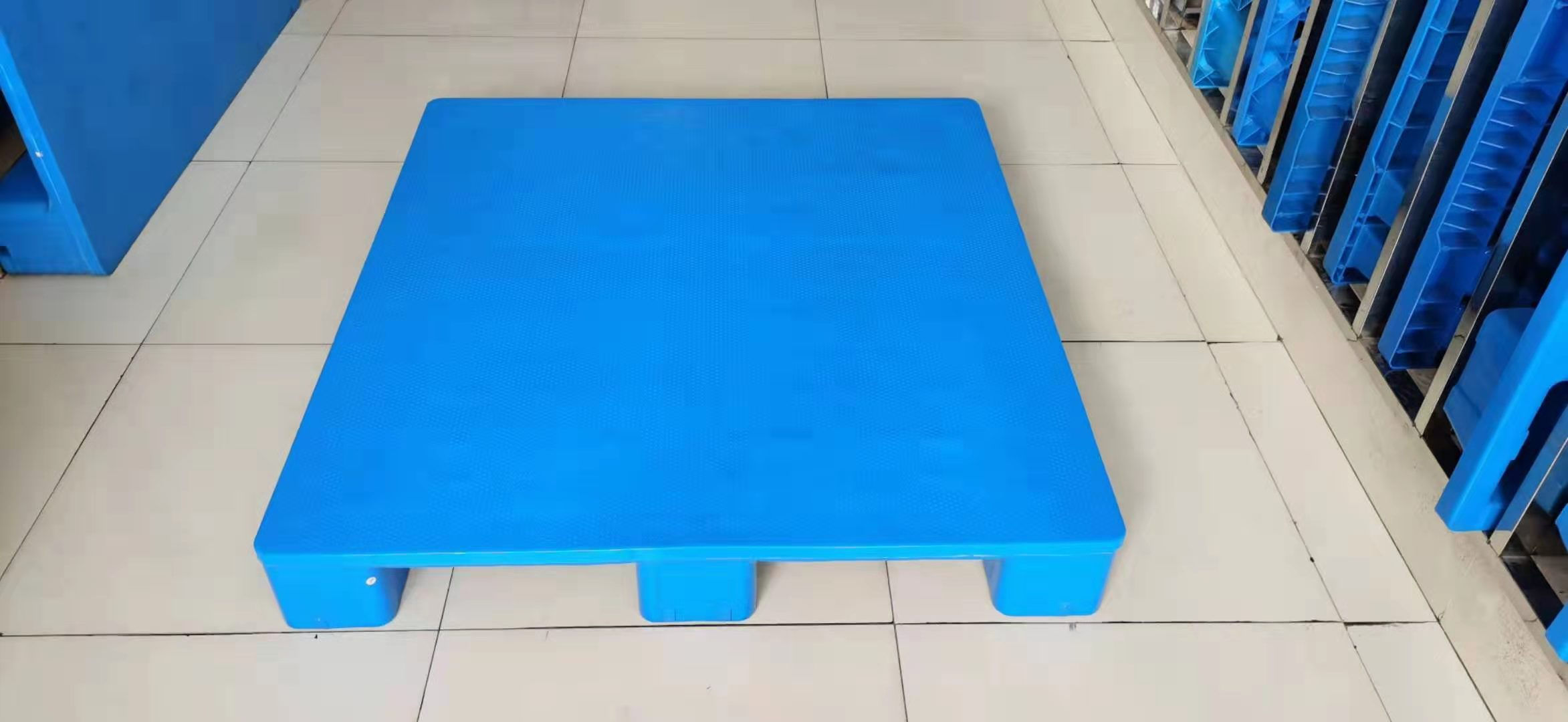 China Top Quality Plastic Pallets Manufactured by Enlightening Plast