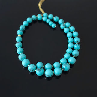 turquoise beaded necklace.jpg