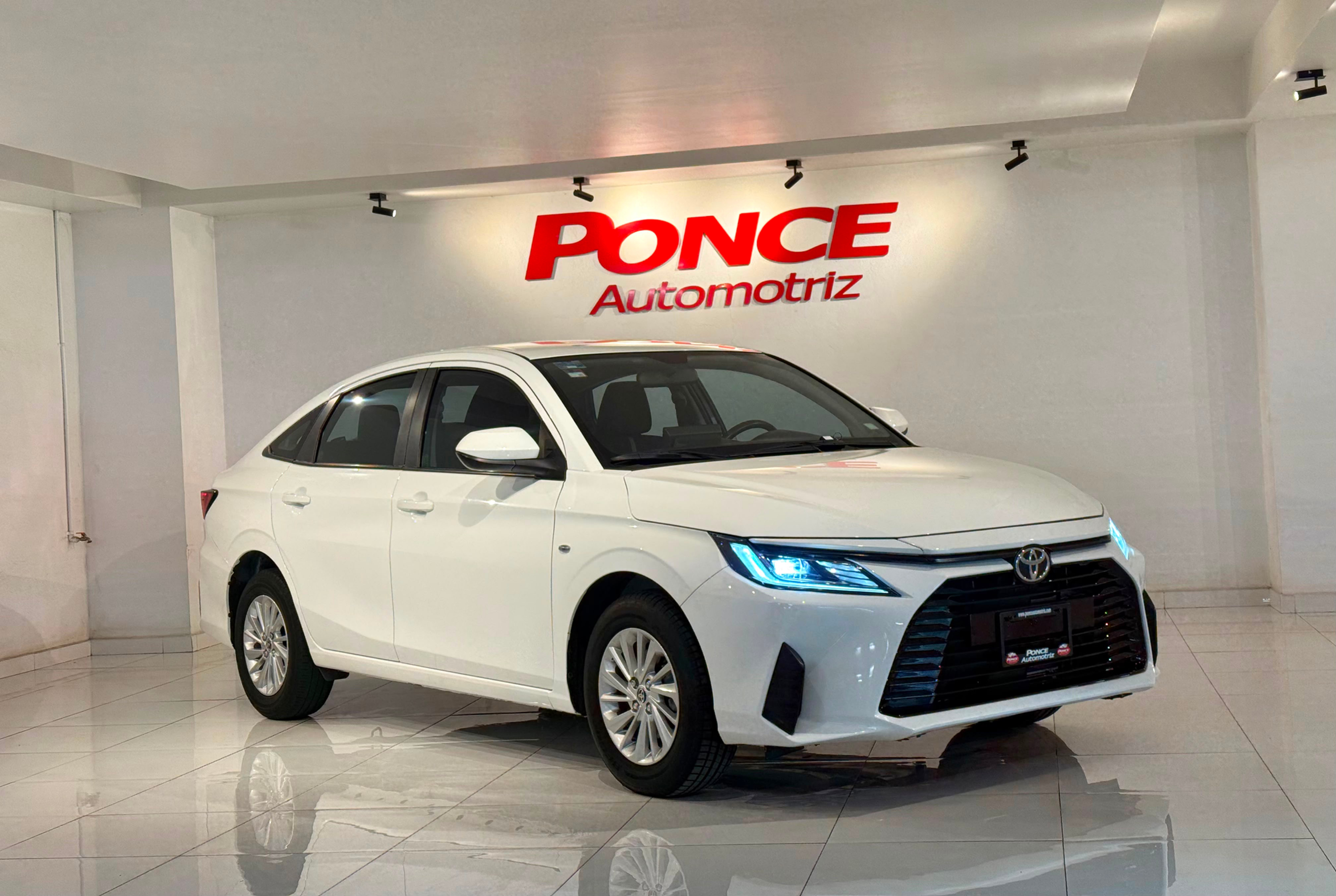 YARIS S STD 2023