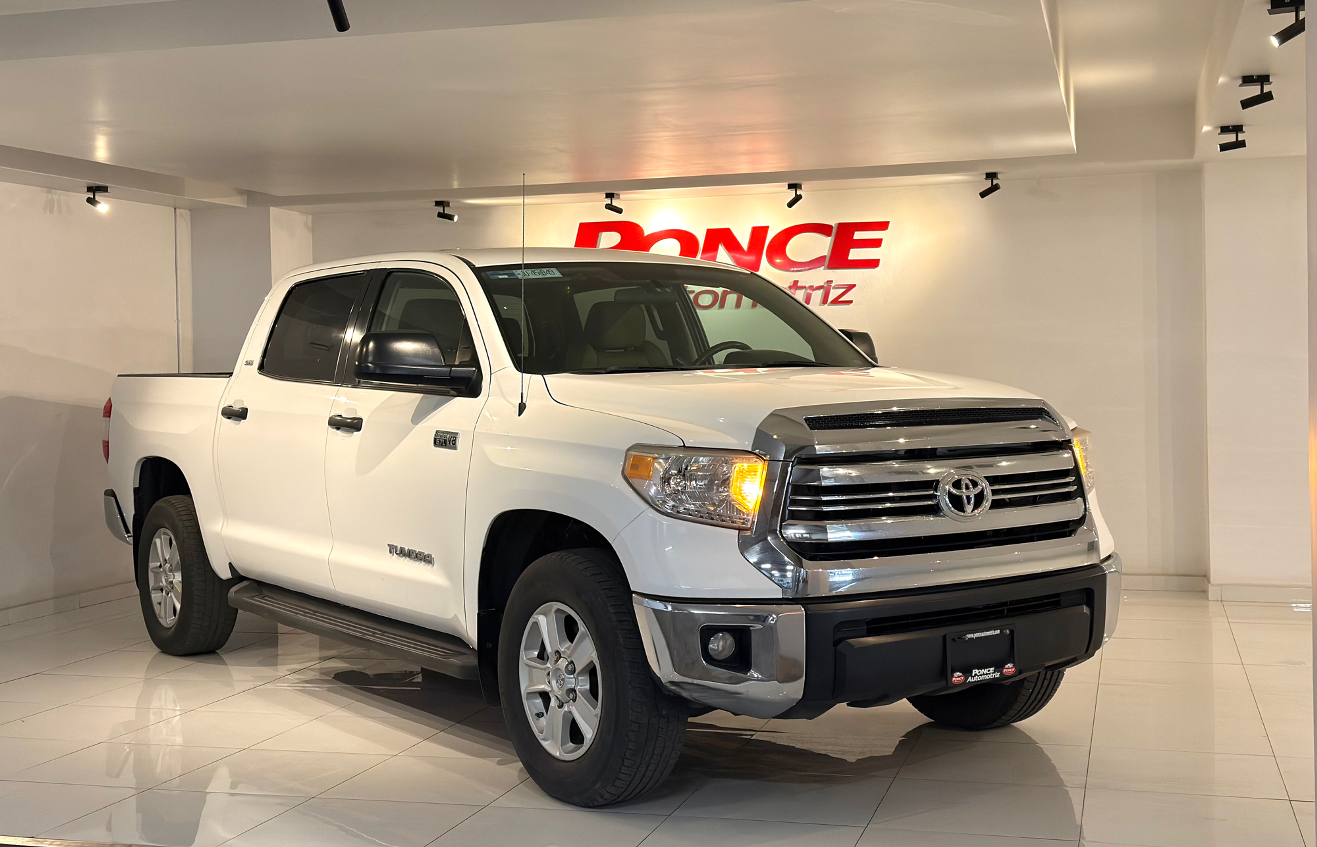 TUNDRA SR5 2016