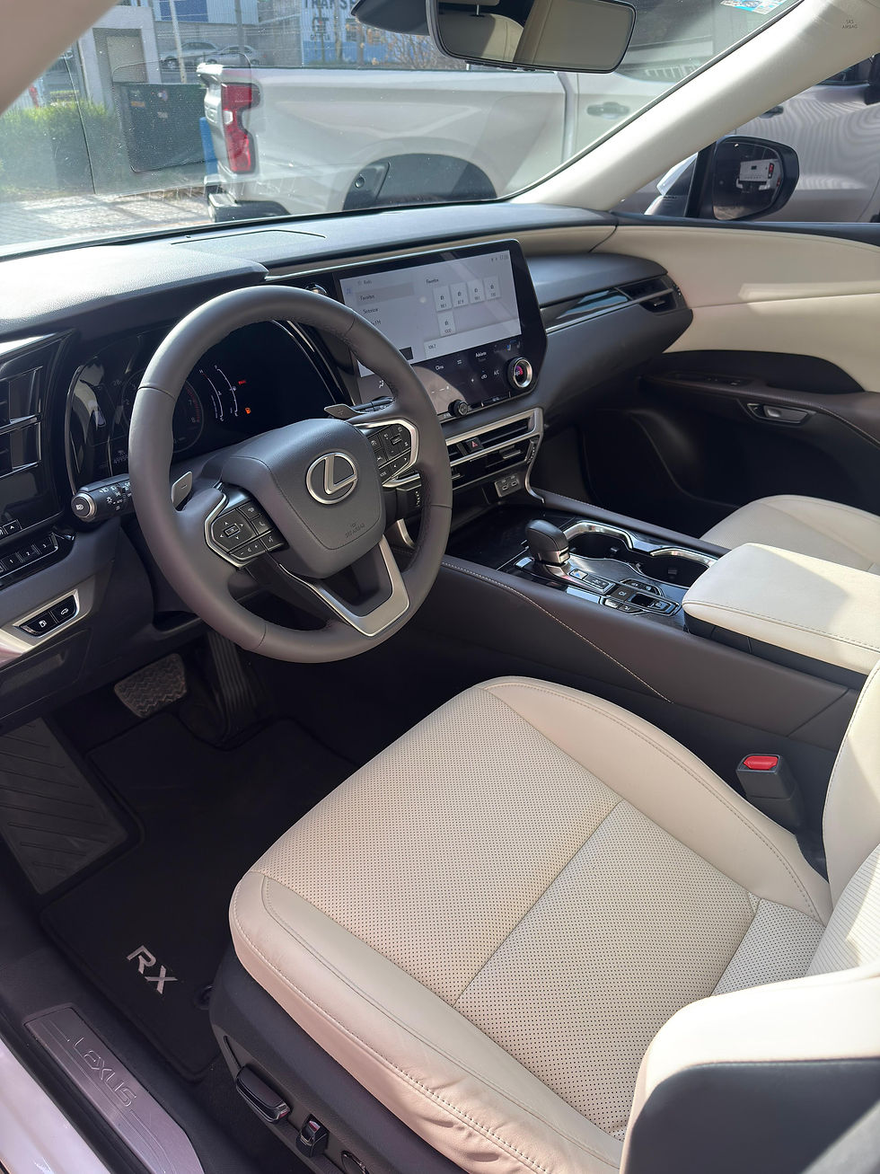 Miniatura: LEXUS RX350 2023